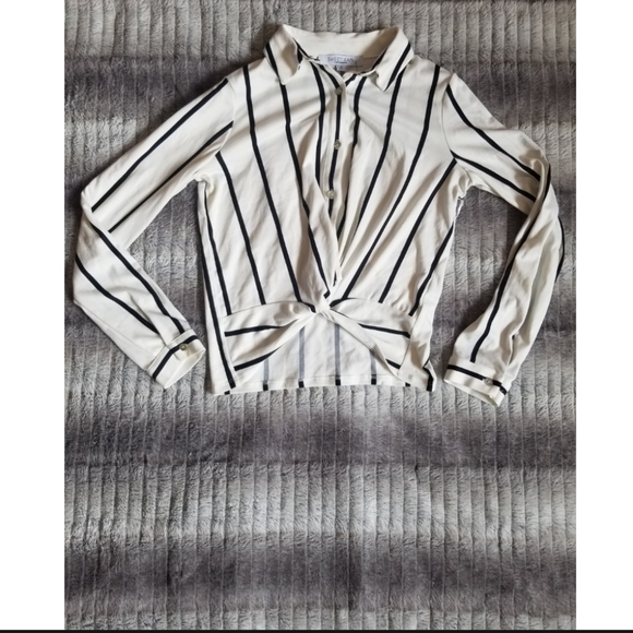 Striped button up blouse - Picture 3 of 7